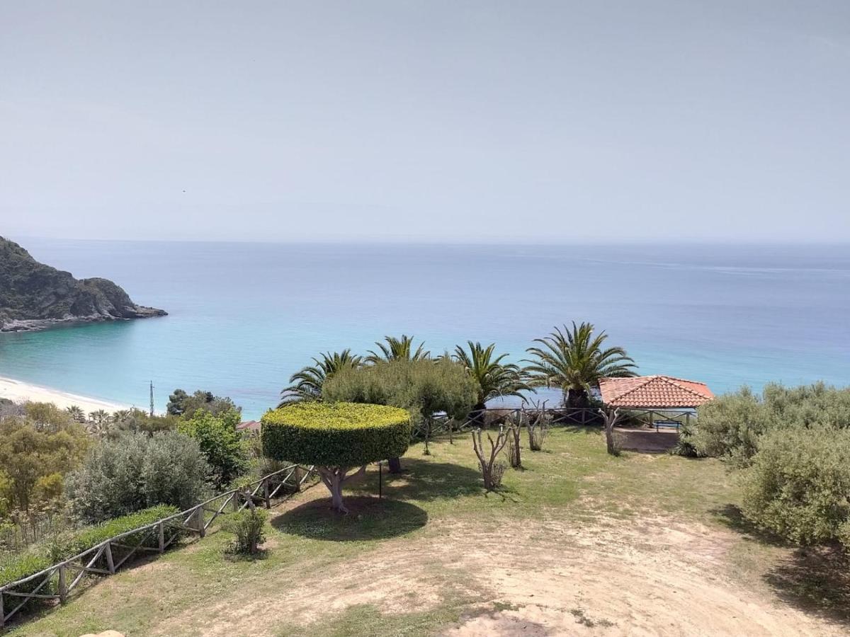 Residence Esmeraldo Capo Vaticano Exterior foto
